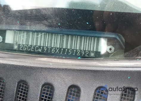 1999 Chevrolet Silverado 1500 z USA, uszkodzony, nr VIN 2GCEC19T6X1151892